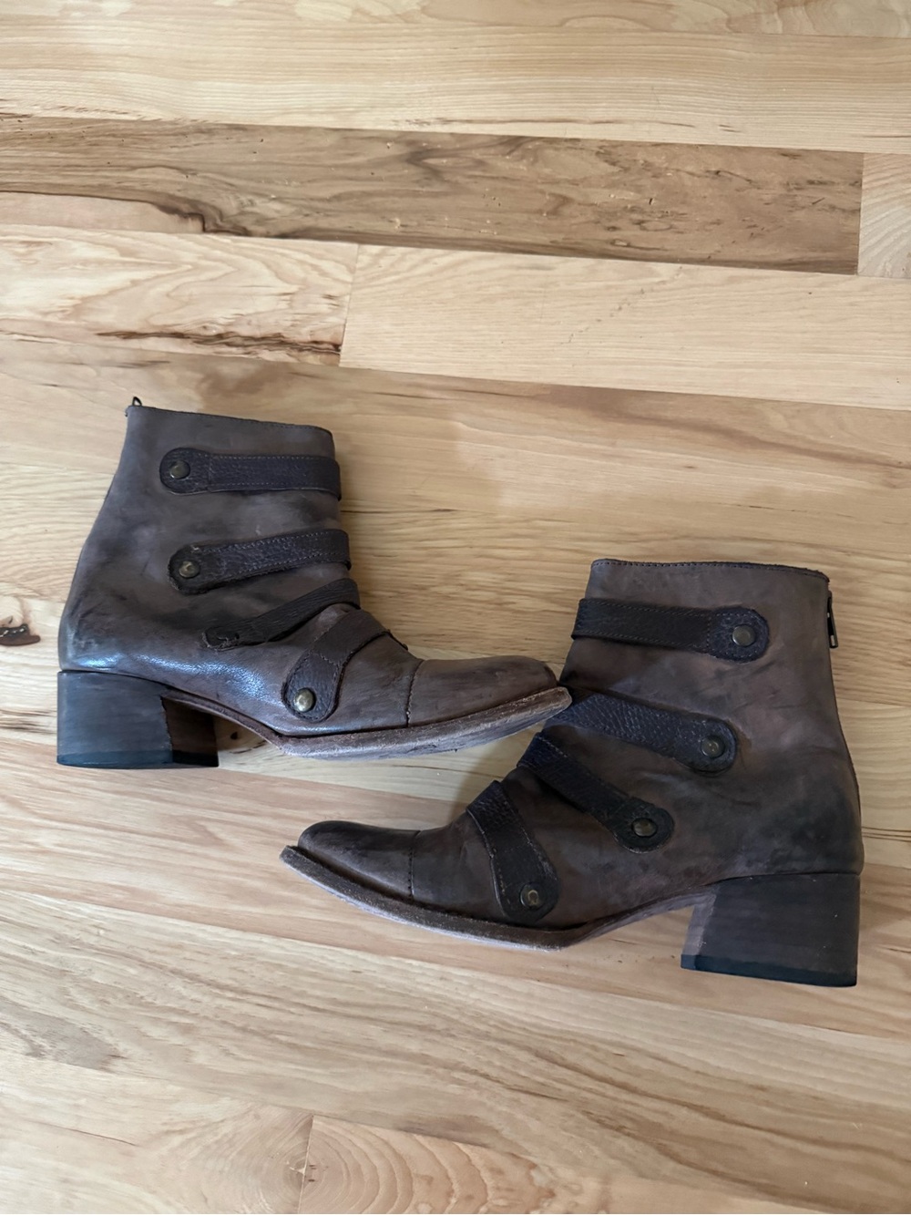 Freebird By Steven Tate Sloane Ankle Buckle Strap Brown Boots Size 9